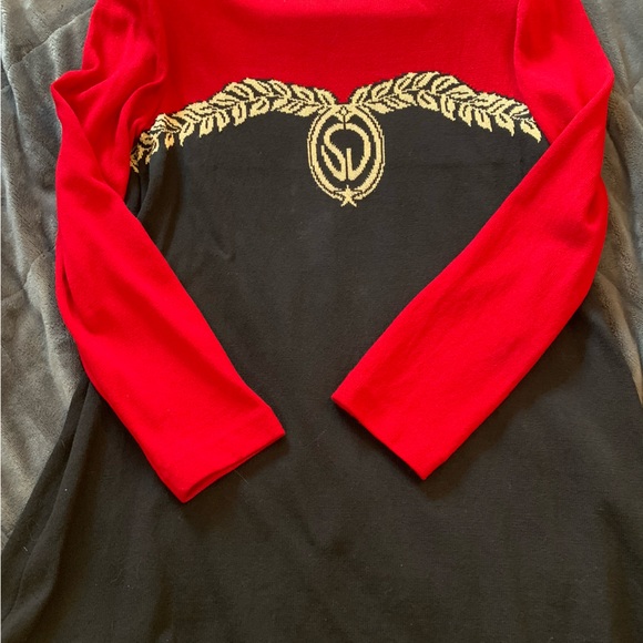 St. John size Medium, great for Christmas or holiday time!! Must see!! - Picture 6 of 6